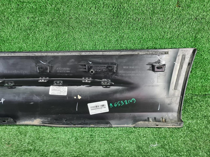 Накладка двери зад. правая Mercedes GLB X247 19-нв
