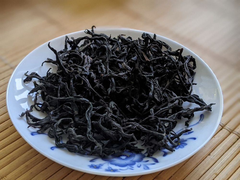 Сяо Чжун, легкого копчения (Лапсанг Сушонг)