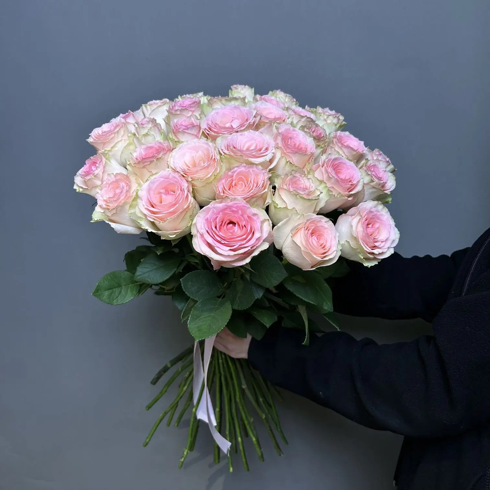 Букет 35 нежных роз (э)