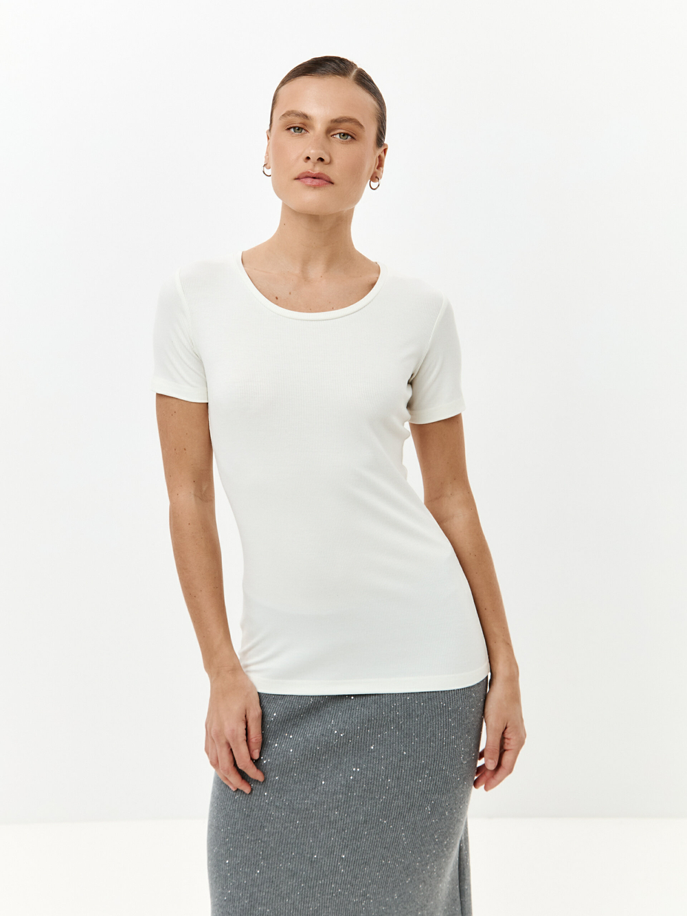 Молочная футболка 02