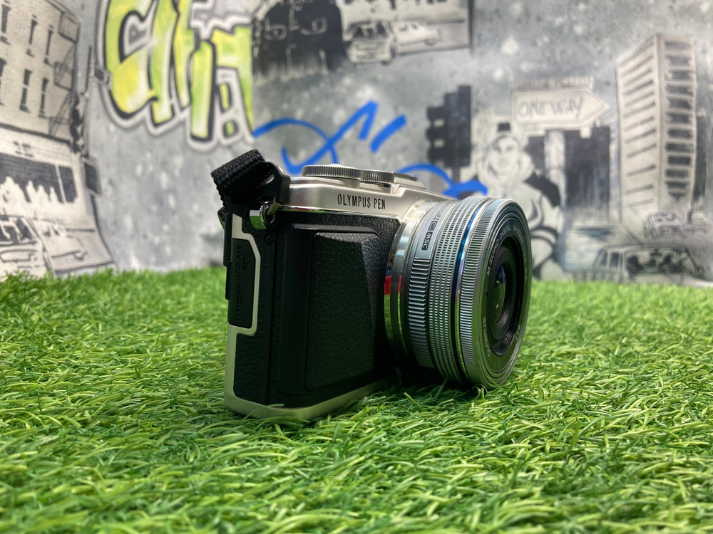 Olympus Pen E-PL7 Kit 14-42mm