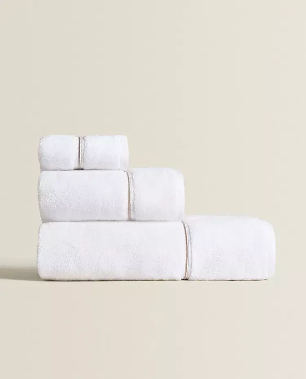 ZARA HOME ПОЛОТЕНЦЕ С ВЫШИТОЙ КАЙМОЙ, БЕЖЕВЫЙ