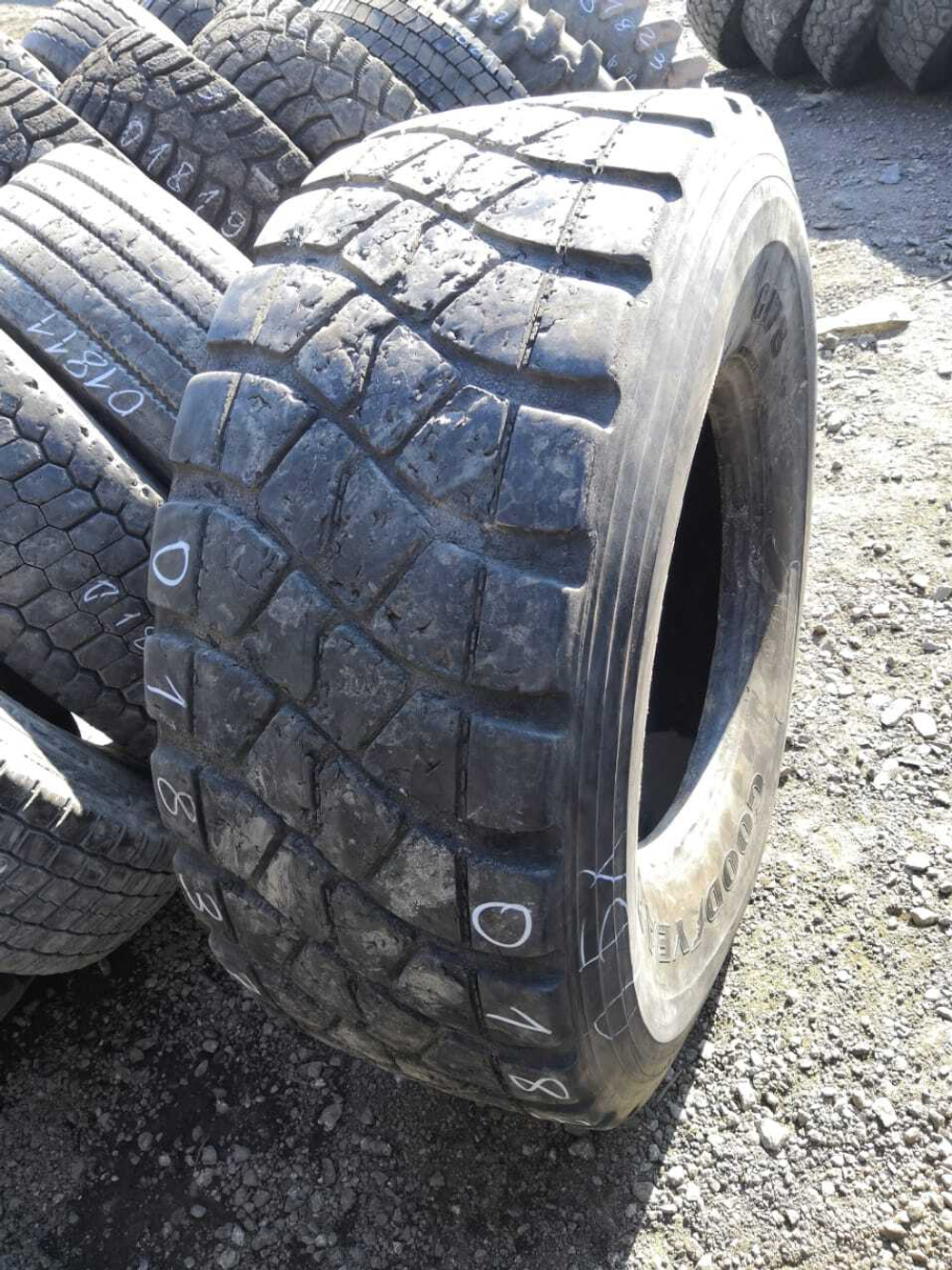 425/65R22.5 Goodyear G178 шина б/у