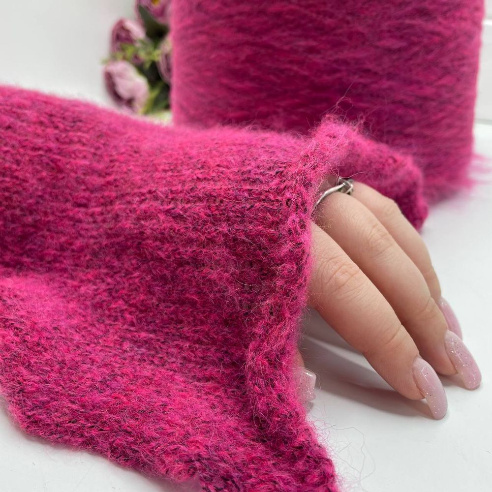 LAGOPOLANE 18% вспушенный меринос 17% полиамид 46% полиакрил 15% нейлон 4% др. волокна