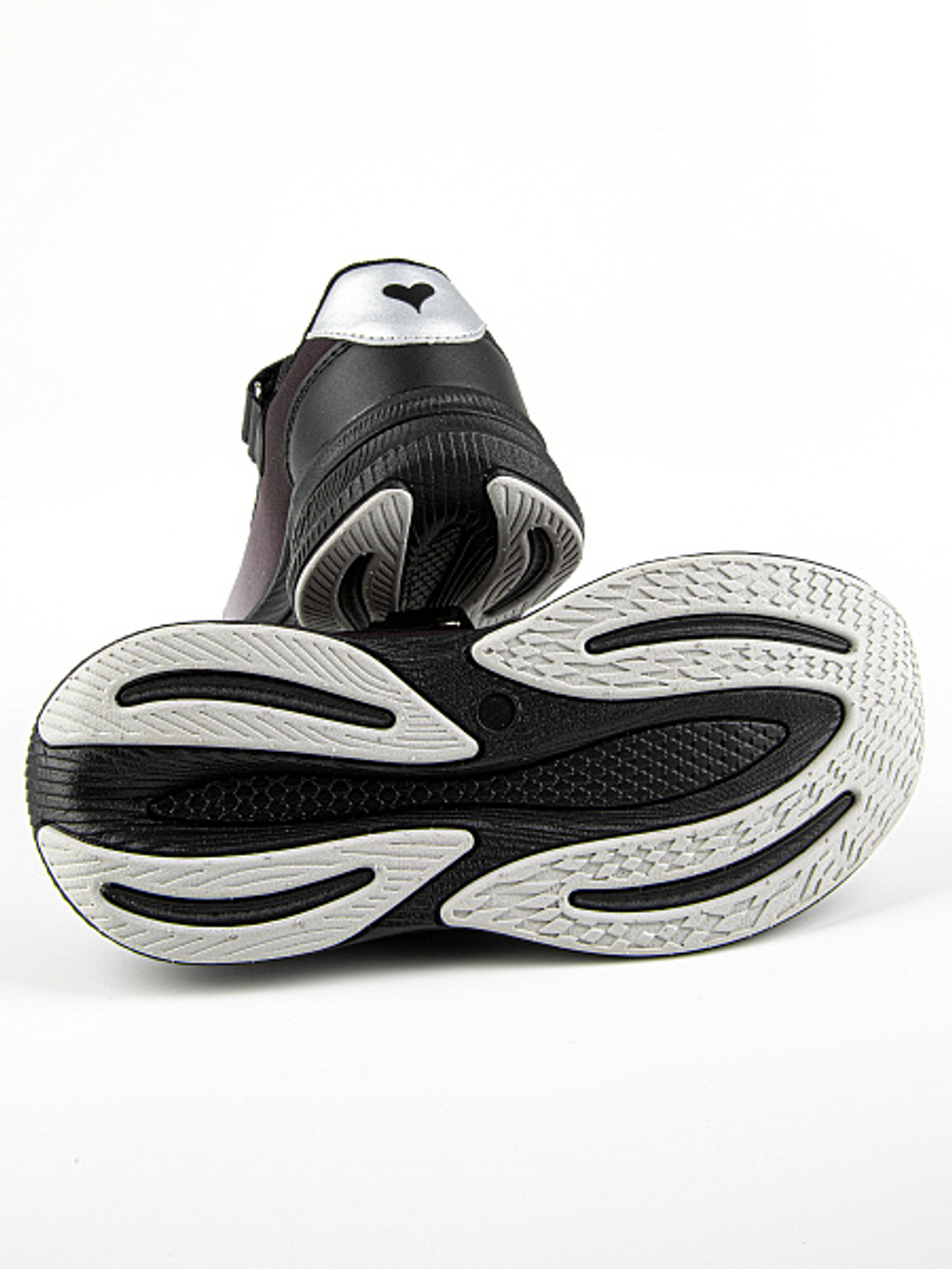 Кроссовки softshell