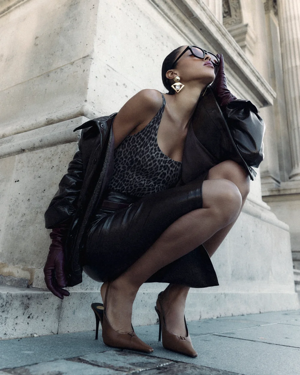 Боди Лео, Коричневое