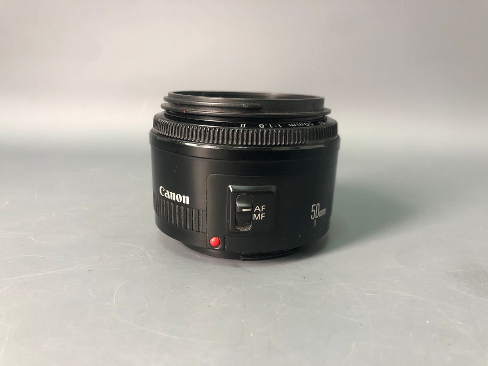 Canon EF 50mm f/1.8 II