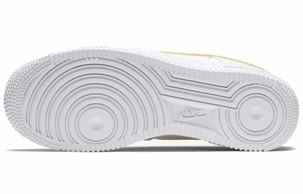 Кроссовки Nike Air Force 1 07 Ess (Женская размерная сетка)