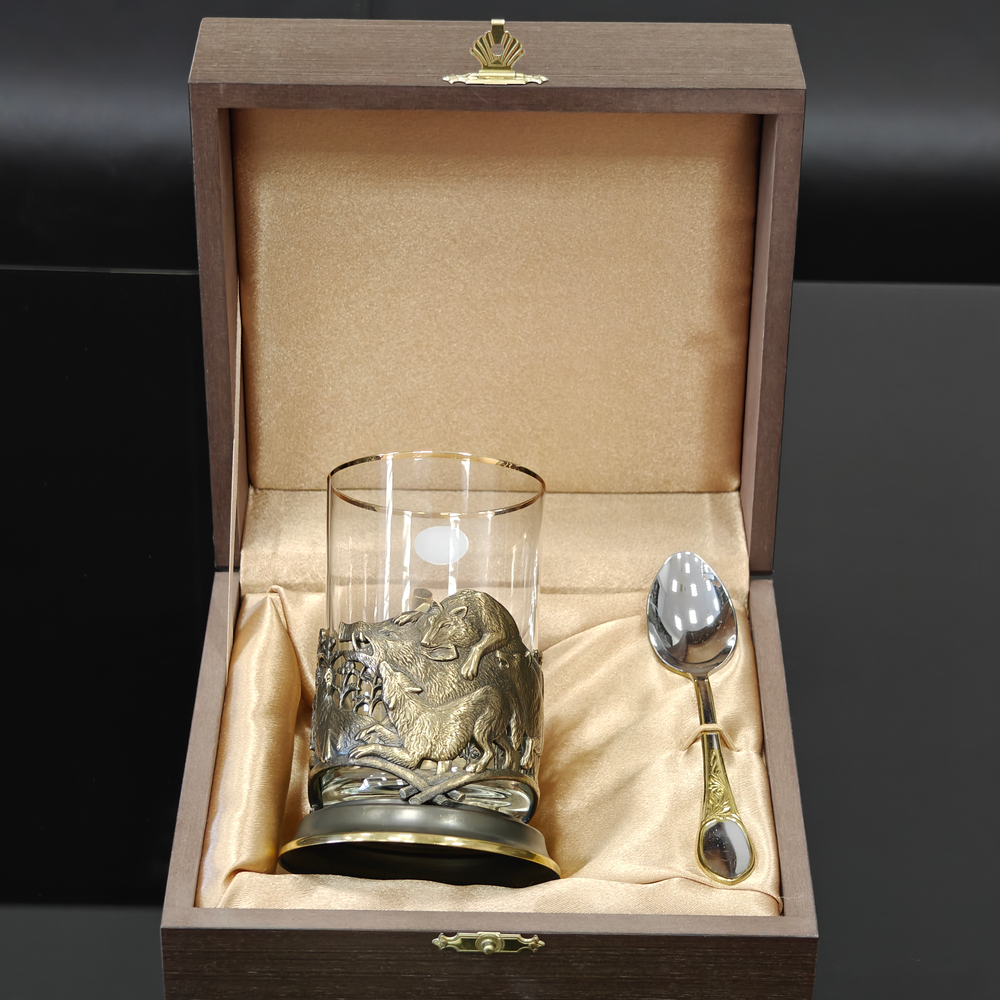 Чайный набор "Охота на кабана" с ложечкой в футляре