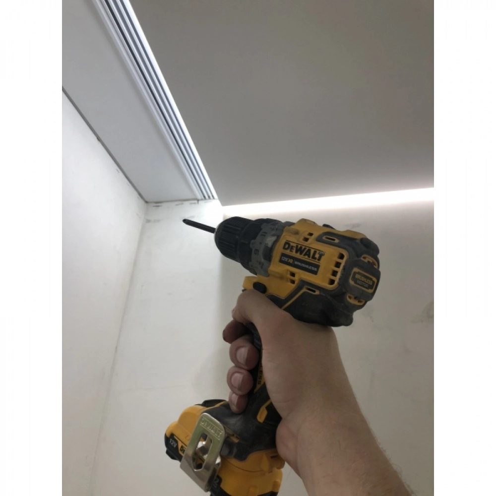 Дрель-шуруповерт бесщеточная аккумуляторная DeWalt DCD701D2-QW