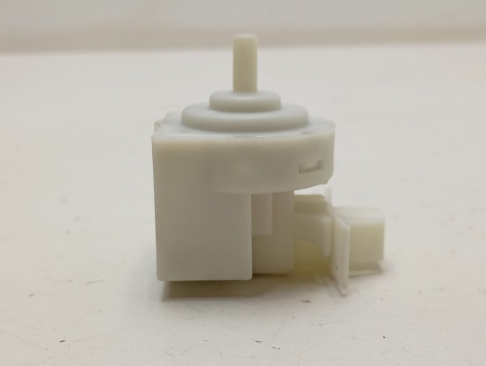 MVE69512ZAW кт44 Прессостат для стиральной машины Beko 2833830400 б/у