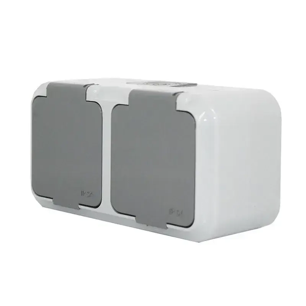 Розетка двойная с заземлением брызгозащищенная накладная IP54 BYLECTRICA ПРАЛЕСКА АКВА РА16-303(03)