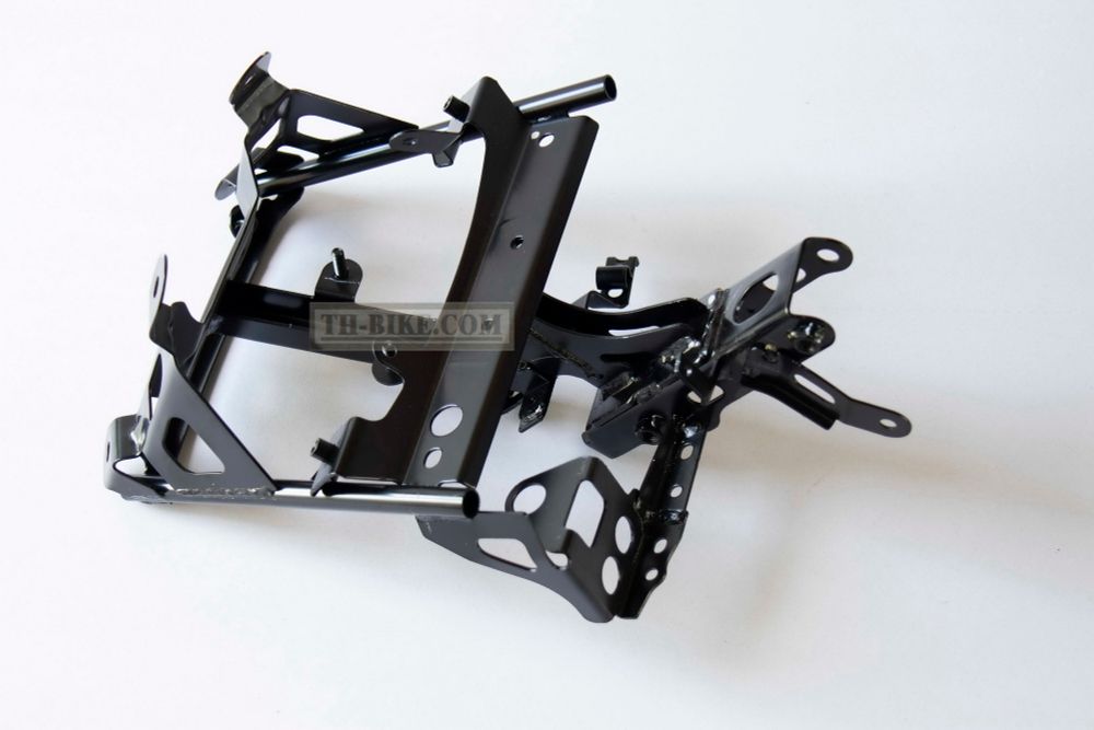 2DP-F8356-00. STAY 1. Headlight stay Yamaha N-max