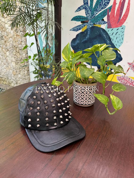 Бейсболка из кожи крокодила AC-112