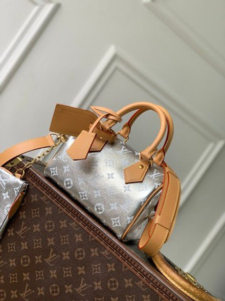 Louis Vuitton Speedy P9 Bandouliere 20