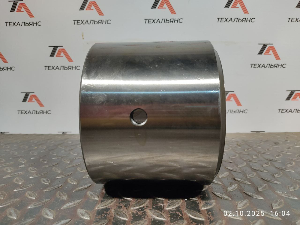 Втулка 19M-61-11161