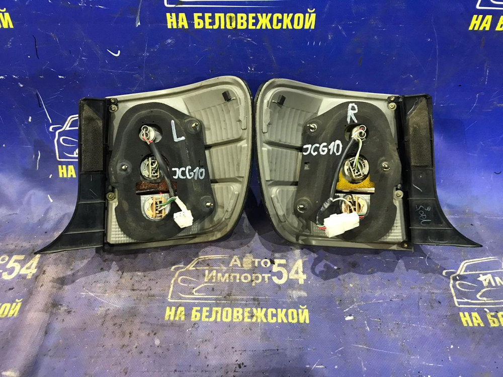 Стоп левый TOYOTA BREVIS 2001-2007