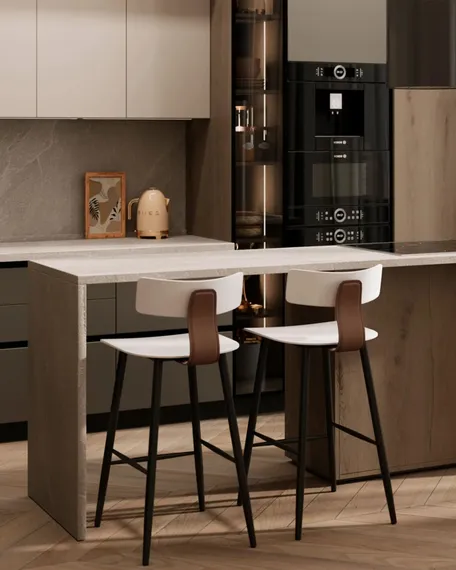 Полубарный стул Ant белый