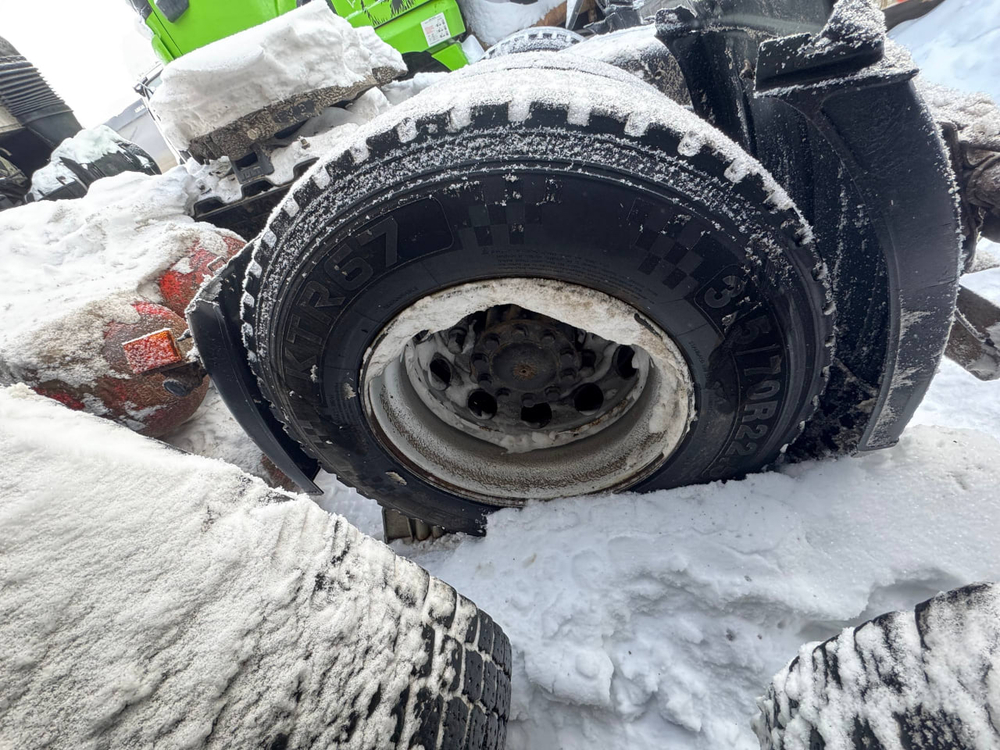 КамАЗ 5490 4x2 Седельный тягач 5490-80802-5P (Дизель/Газ, 11,6 л, 400 л.с., МТ)