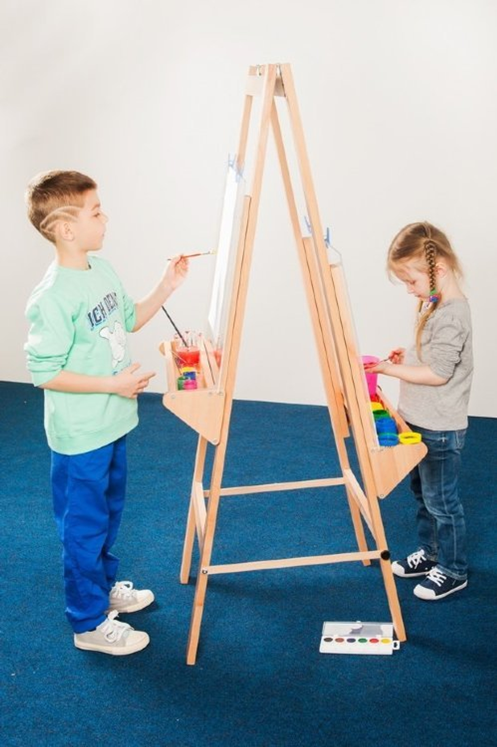 Двухсторонний прозрачный мольберт