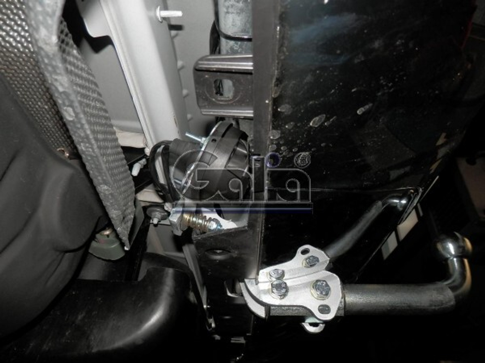 Фаркоп оцинкованный Galia M115A для Mercedes M-Class 2005-2012, 2012-2015, Mercedes GL-Class 2005-2012, 2012-2016, Mercedes GLS-Class 2016-, Mercedes GLE-Class 2015-2019(паспорт и сертификат в комплекте)(без электрики)