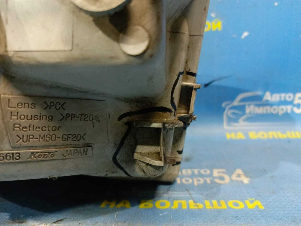 Фара передняя правая TOYOTA COROLLA 1995
