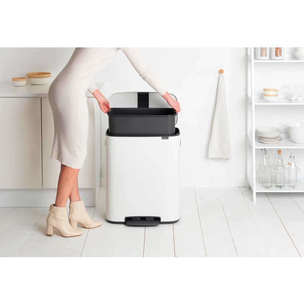 Мусорный бак Bo Pedal Bin 60л Brabantia Белый