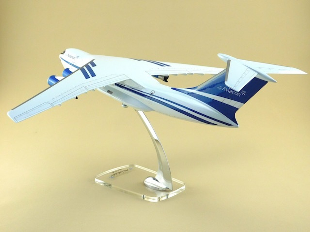 Модель самолета Ил-76ТД (М1:100, Авиакон Цитотранс)