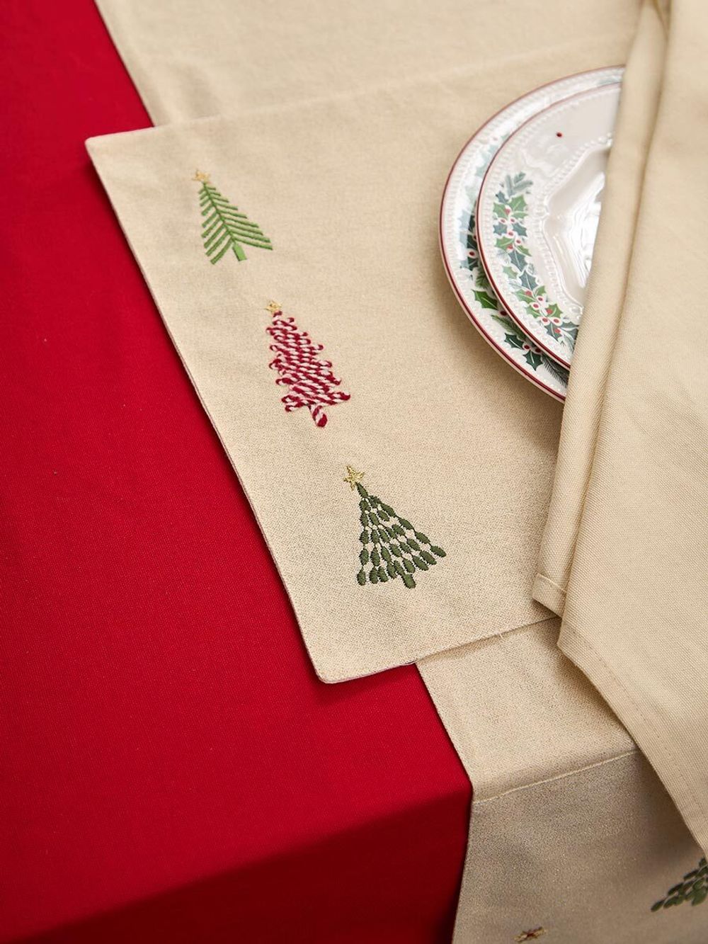 Салфетка под приборы Frozen pines из коллекции New Year Essential, 33х48 см