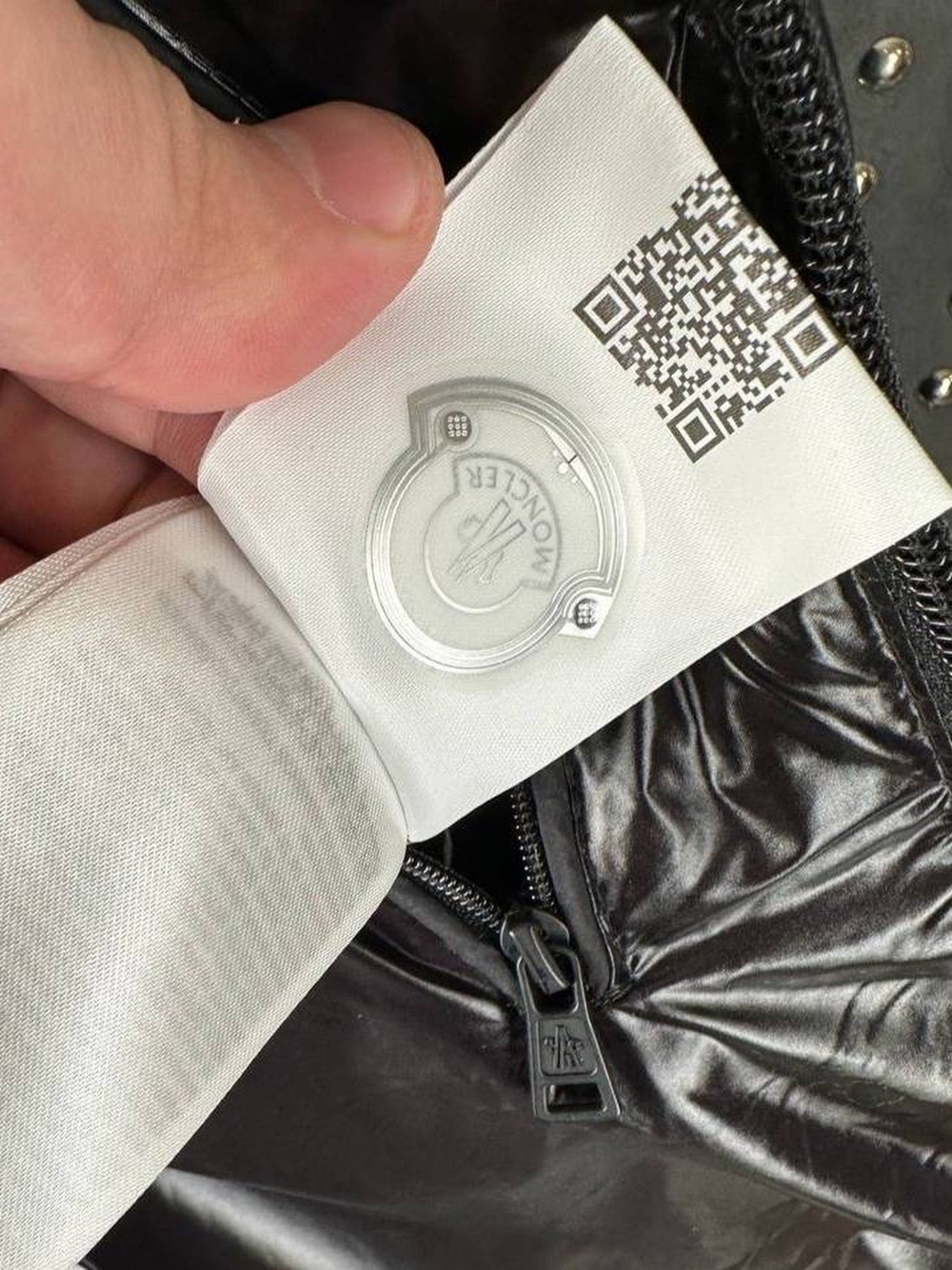 Пуховик Moncler