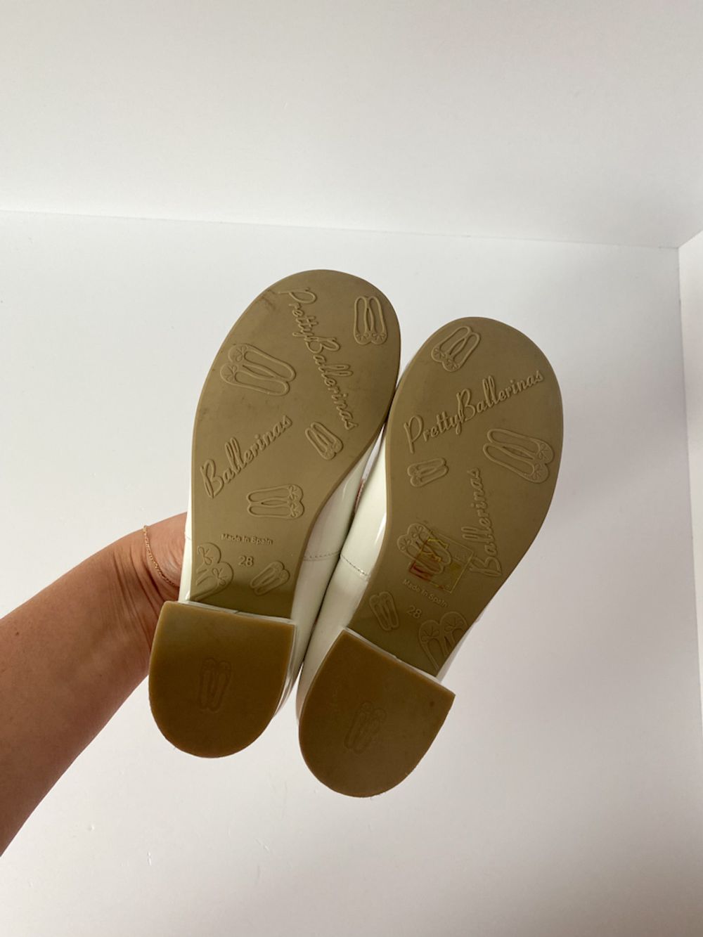 Новые лаковые туфли Pretty Ballerinas, 28