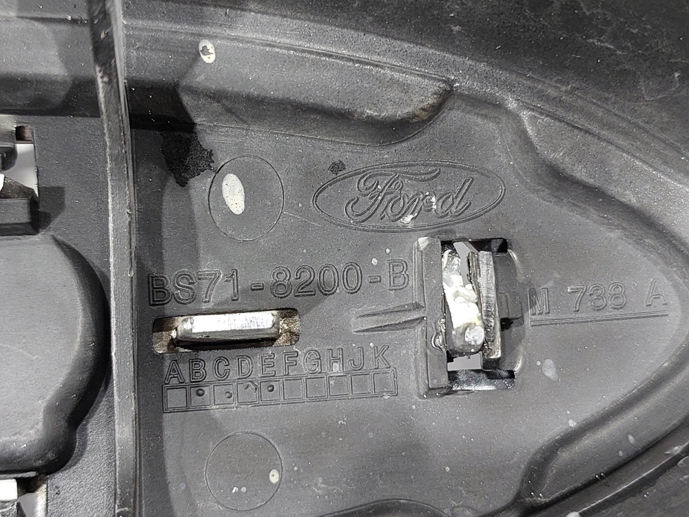 Решетка радиатора Ford Mondeo 4 10-14 Б/У Оригинал 1736164