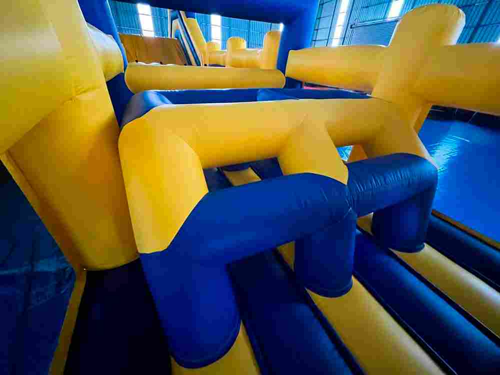 Надувная полоса препятствий “Веселые старты” 20*3,5*4,5 м