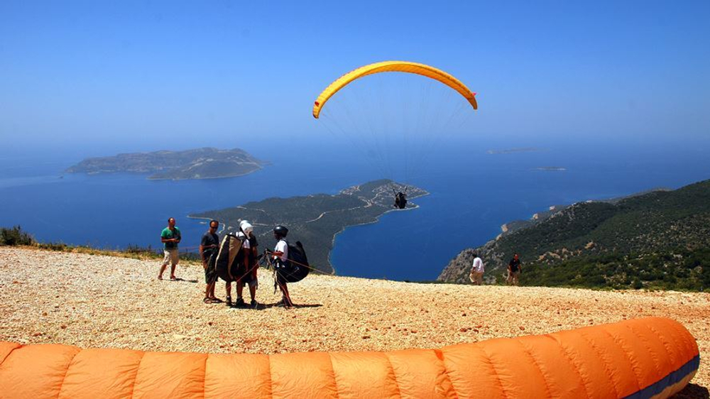 Параглайдинг с горы Тахталы на высоте 2365 м