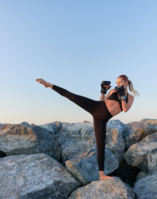 Утягивающие легинсы из эластичной ткани