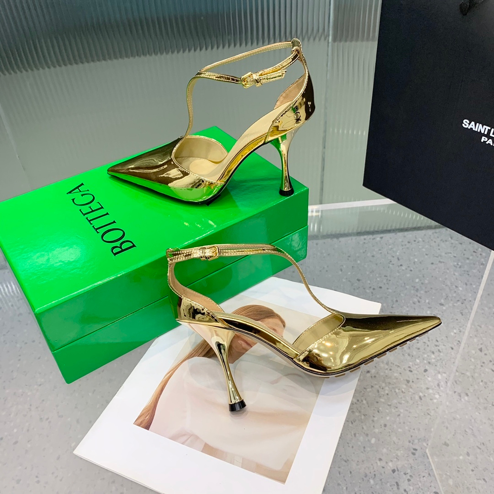 Bottega Veneta Rocket T-Bar Pump 9 cm