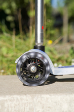 Самокат Maxi Micro Deluxe Flux LED Синий