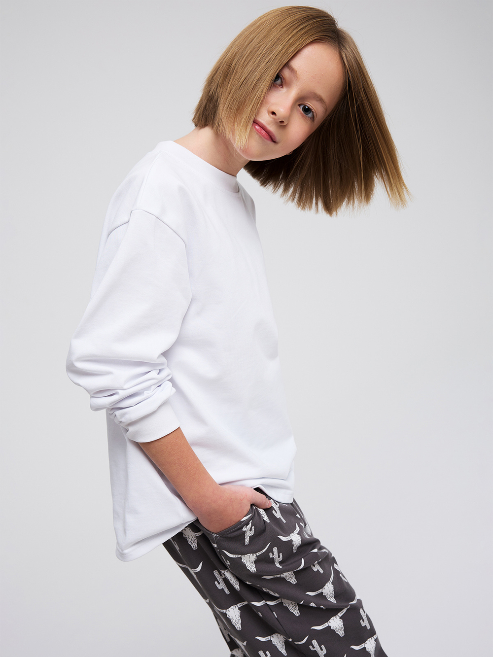 Лонгслив оверсайз Mjölk White, из плотного хлопка