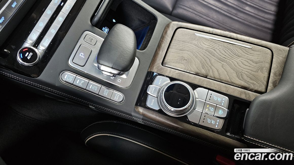 Genesis G90 3.8 AWD (03.2020)