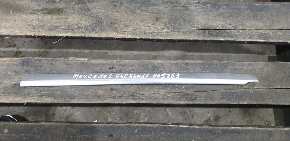 Накладка стекла заднего правого Mercedes GLC (X253) 15-нв Б/У Оригинал A2536700222