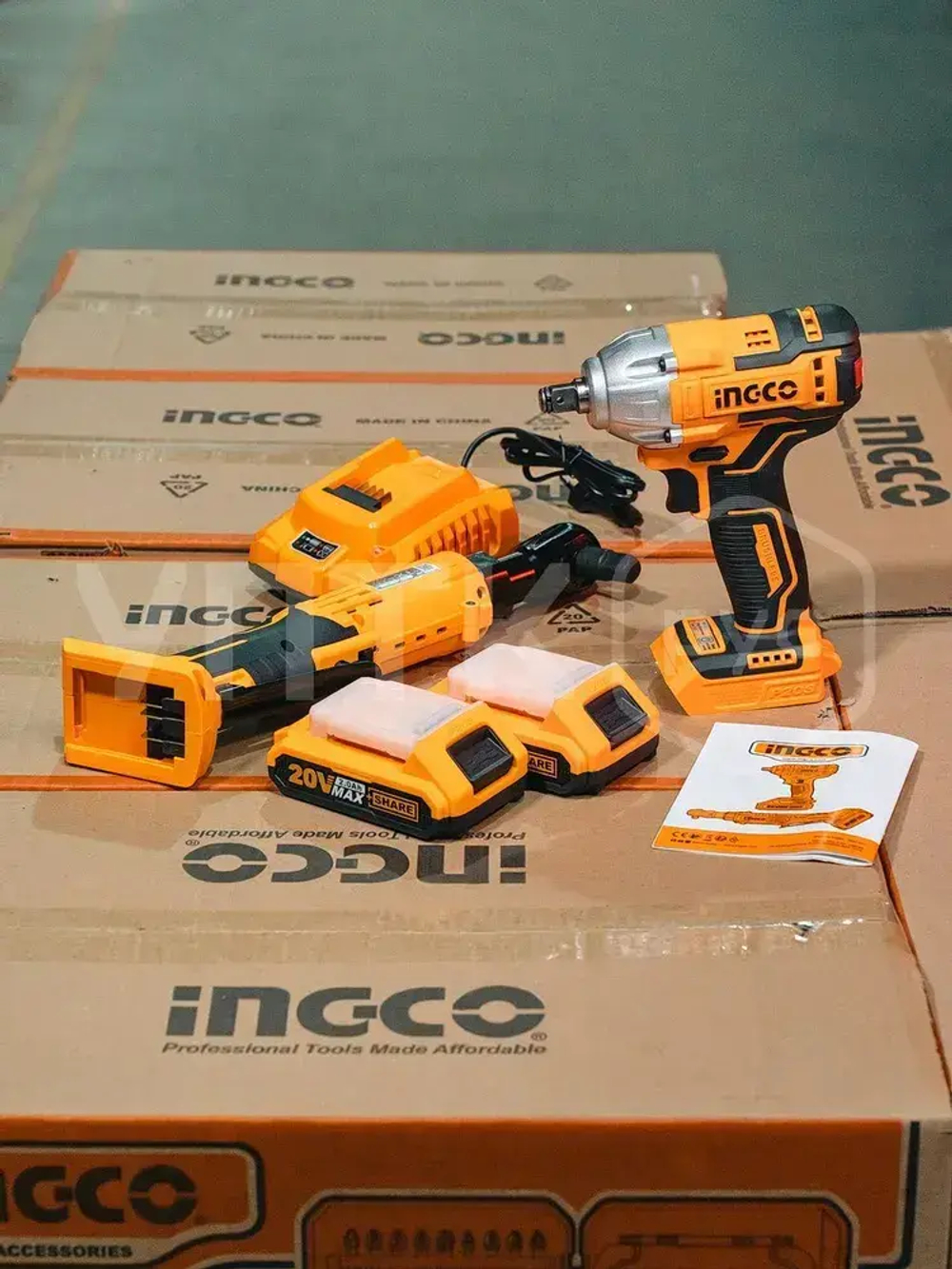 2 гайковерта акк.: 300Нм и 65Нм (трещетка) + 2 по 2 Ач (P20S) + ЗУ 2А (20В), INGCO COSLI23066 (с НДС)