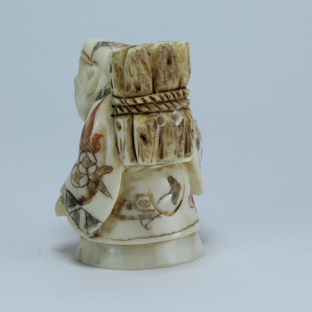 Эксклюзивная нэцкэ Дзюродзин с хворостом и тисаком