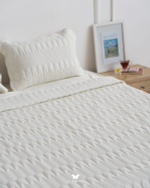 Комплект стеганного покрывала и 2 наволочек Kaj White Hermodr 130220317 Иран