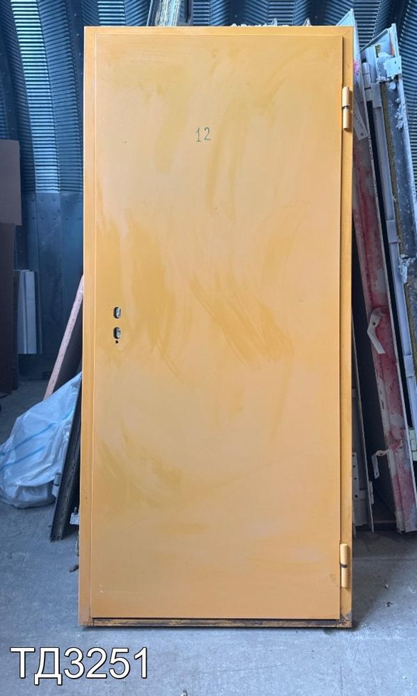Дверь Металлическая Б/У 2070(в) x 880(ш)