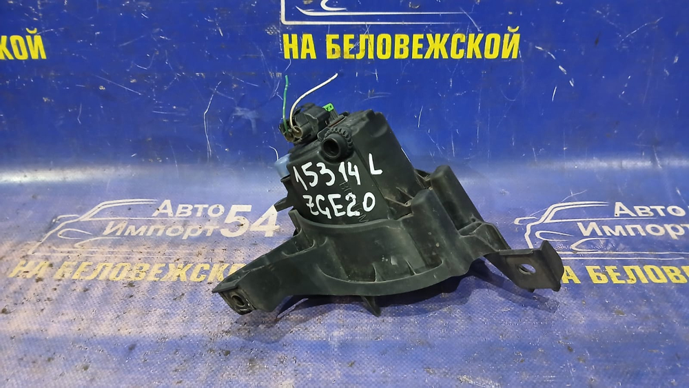 Туманка левая TOYOTA WISH 2009-2012