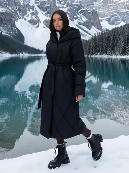 Пуховик стеганный зимний длинный с капюшоном