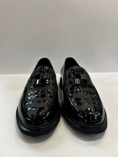 Лоферы женские