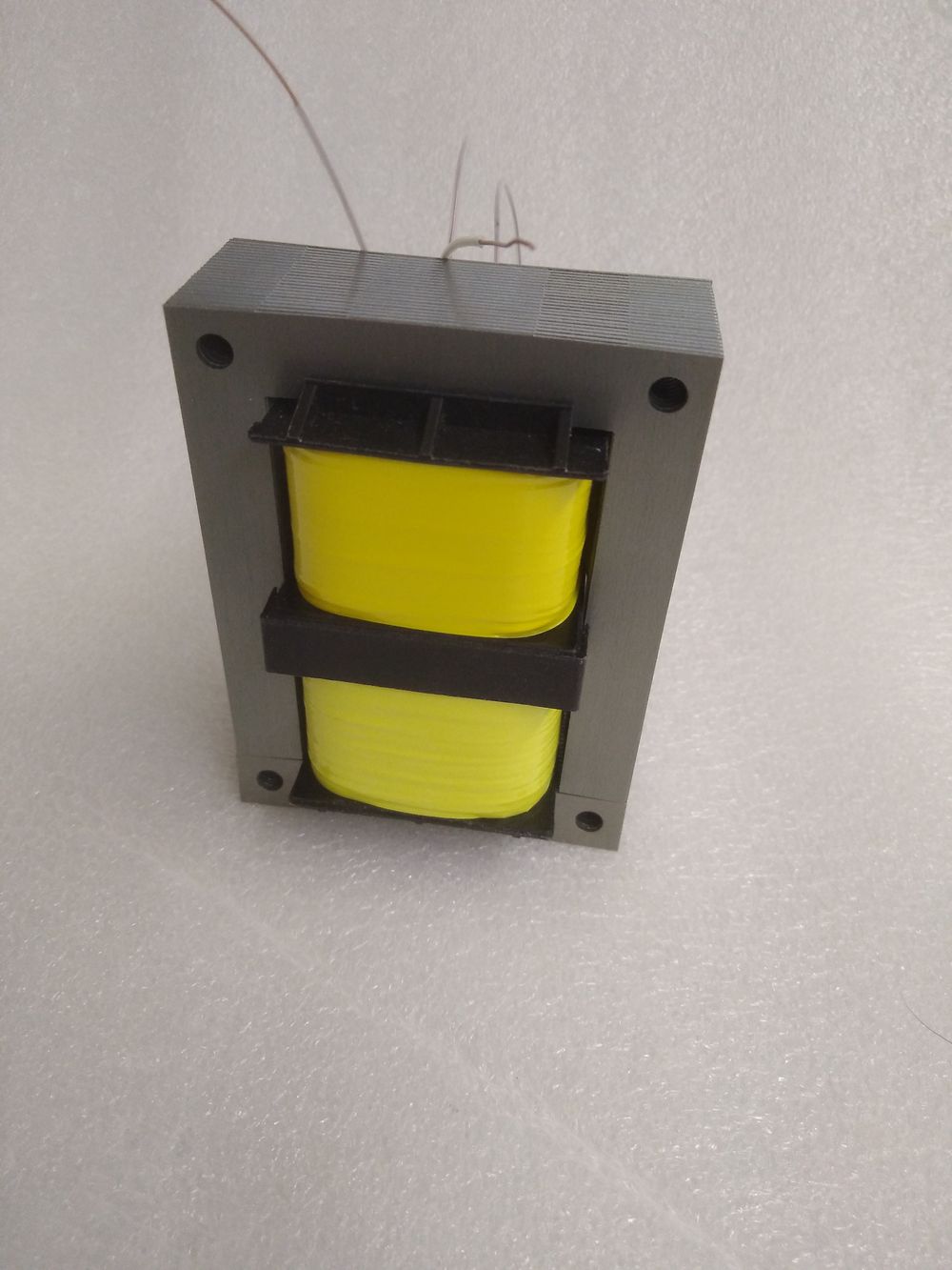 Автотрансформатор понижающий для винилового проигрывателя