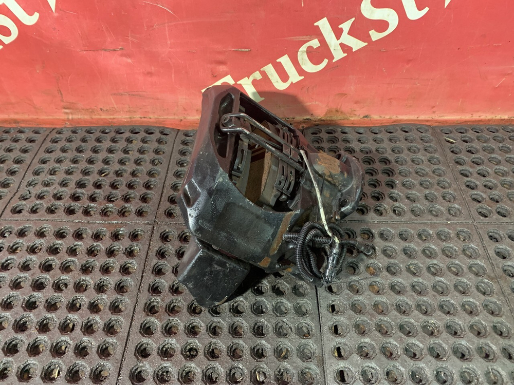 Суппорт правый 2023г