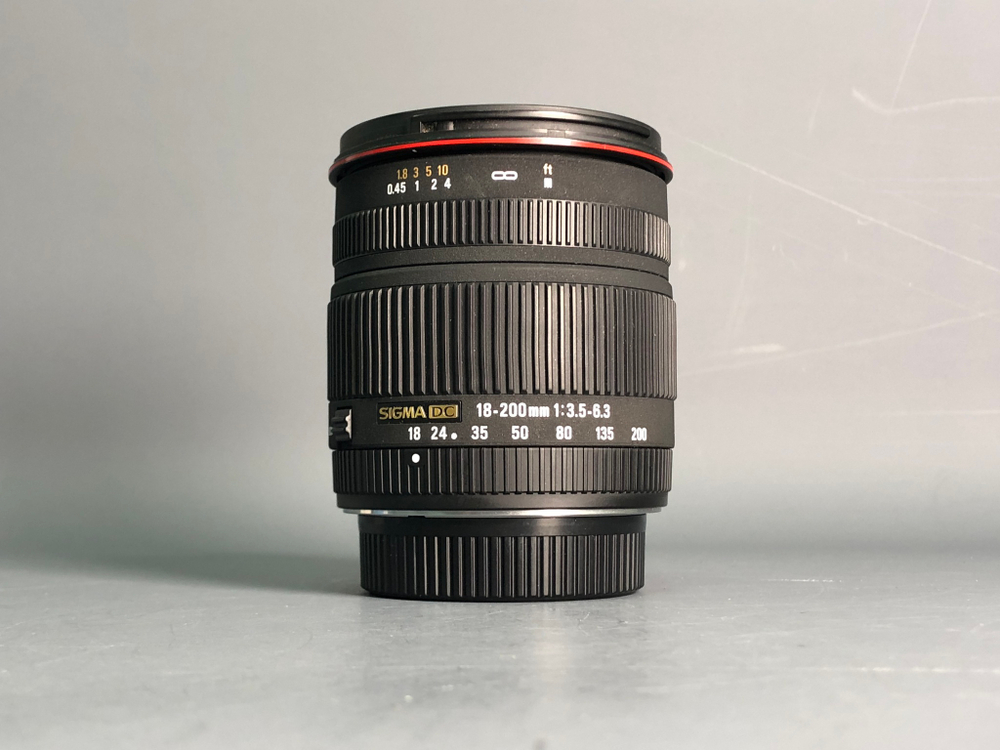 Sigma AF 18-200mm 3.5-6.3 DC OS HSM Nikon F Автофокус работает только на мануале.